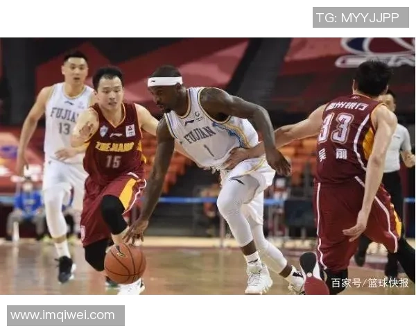 南京篮球队的精神探索与团队意识深度解析 南京篮球队的精神探索与团队意识深度解析